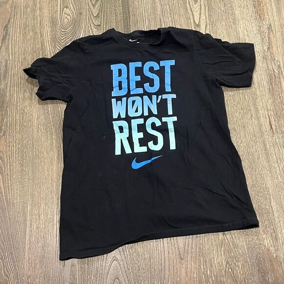 Nike Boys T-Shirt Best Wont Rest Graphic Print Short Sleeve Crew Neck Black XL - Picture 1 of 4
